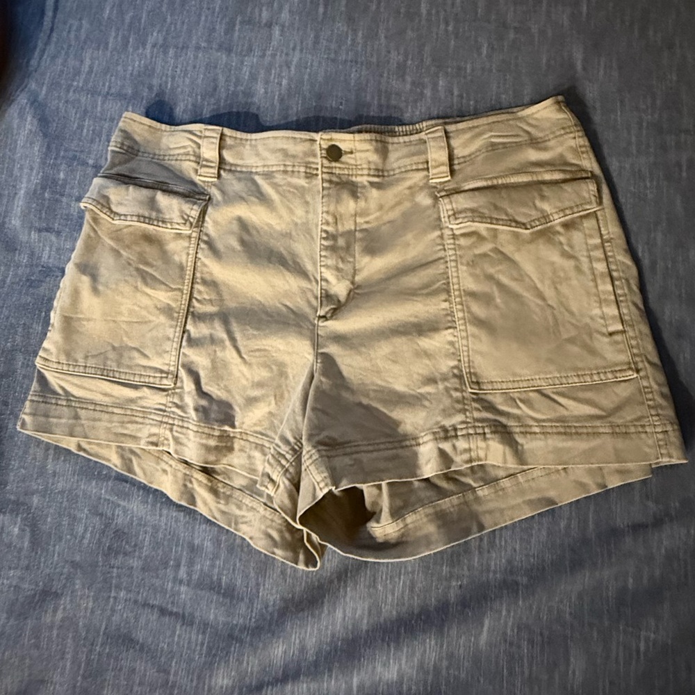 Old Navy Tan Cargo Shorts Casual Cotton Comfort